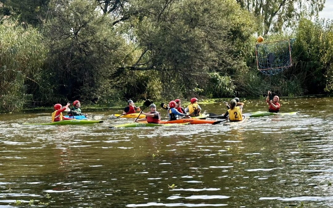 Whitewater Kayaking Course with the Canoe Polo Team